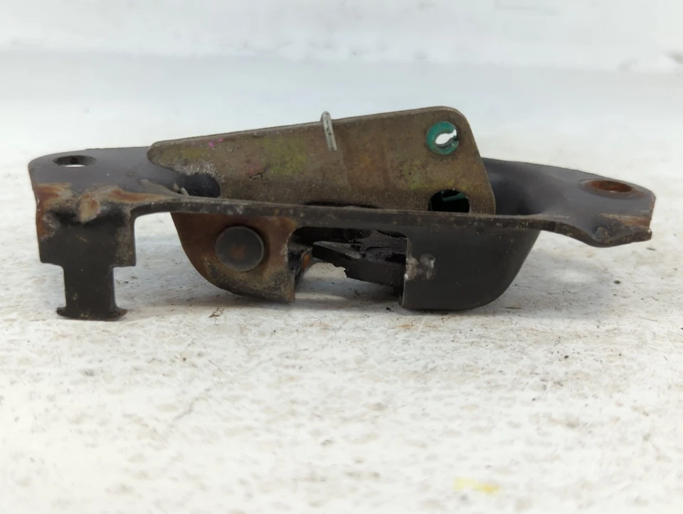 Chevrolet Avalanche 1500 2005 pestillo de puerta trasera E7EH0 Foto 4 de 4