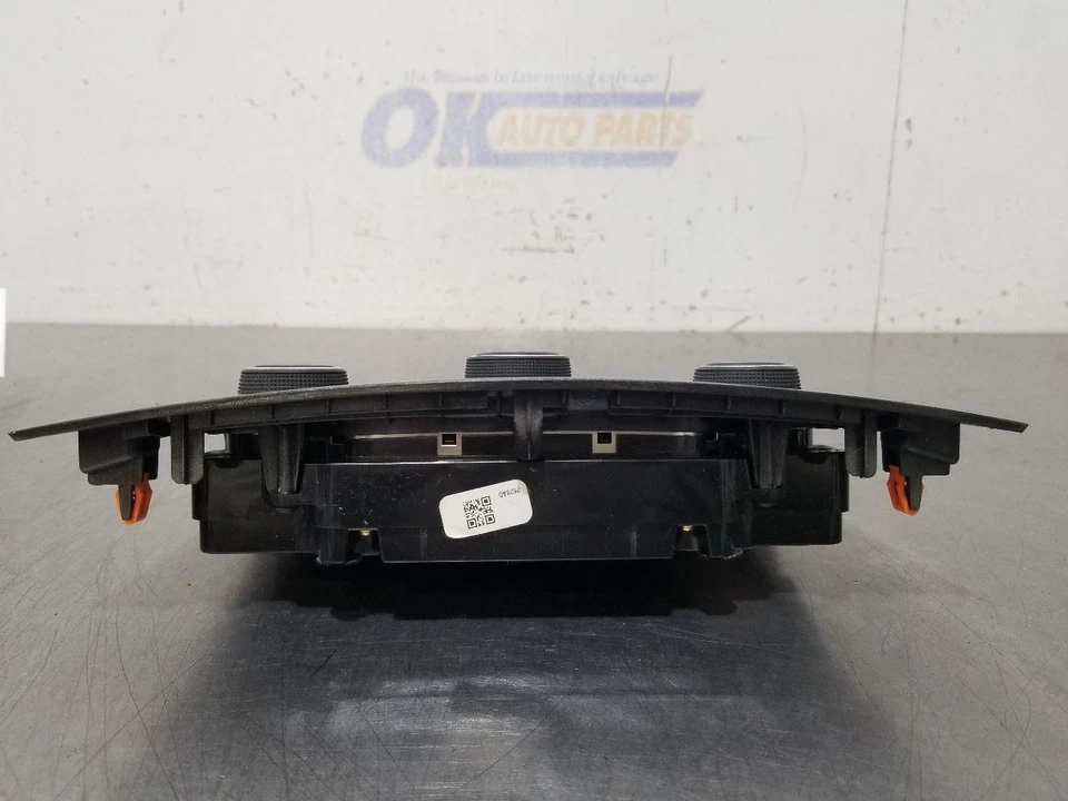 Chrysler 300 2019 temperatura aire acondicionado control térmico 68293628AD Foto 3 de 4