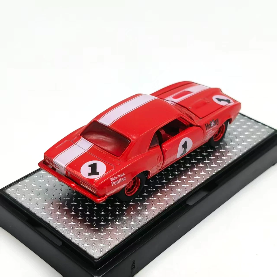 1968 Pontiac Firebird 400 1:64 Scale Diecast Model Car - Alloy Body, Collectible - Image 3 of 4