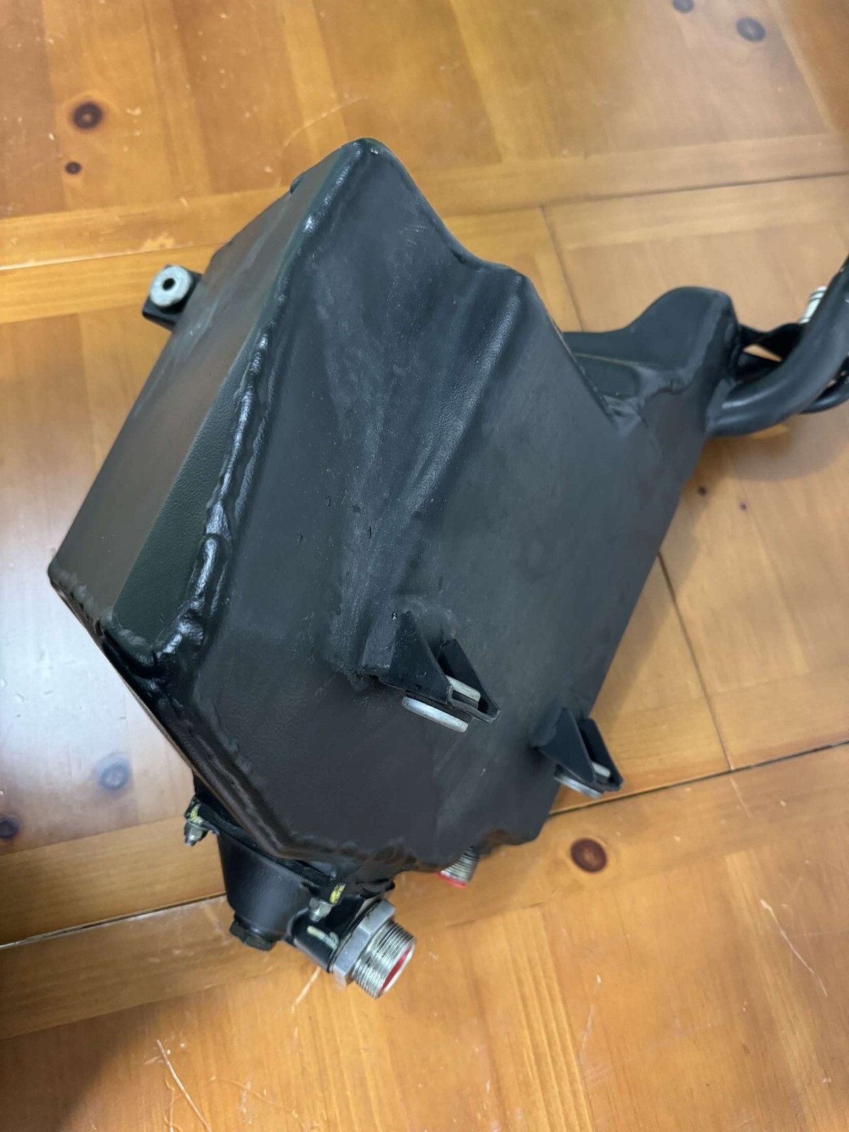 2005-2007 Maserati Quattroporte M139 Engine Oil Tank Reservoir 205033 OEM.