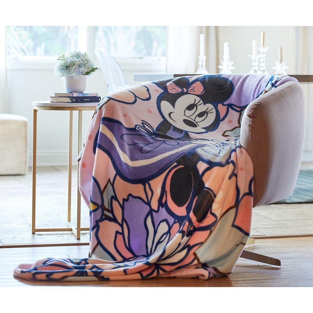 Disney Minnie Mouse Garden Party Plush Throw Blanket by Vera
