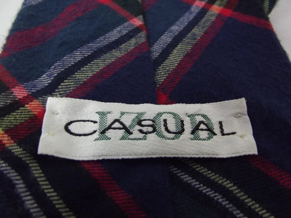 Corbata informal Izod 100 % algodón a cuadros púrpura rojo verde amarillo T98 Foto 2 de 4