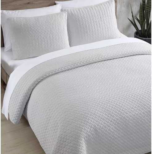ED Ellen DeGeneres Washed Solid 3 PIECE KING Quilt Set NEW - Picture 2 of 5