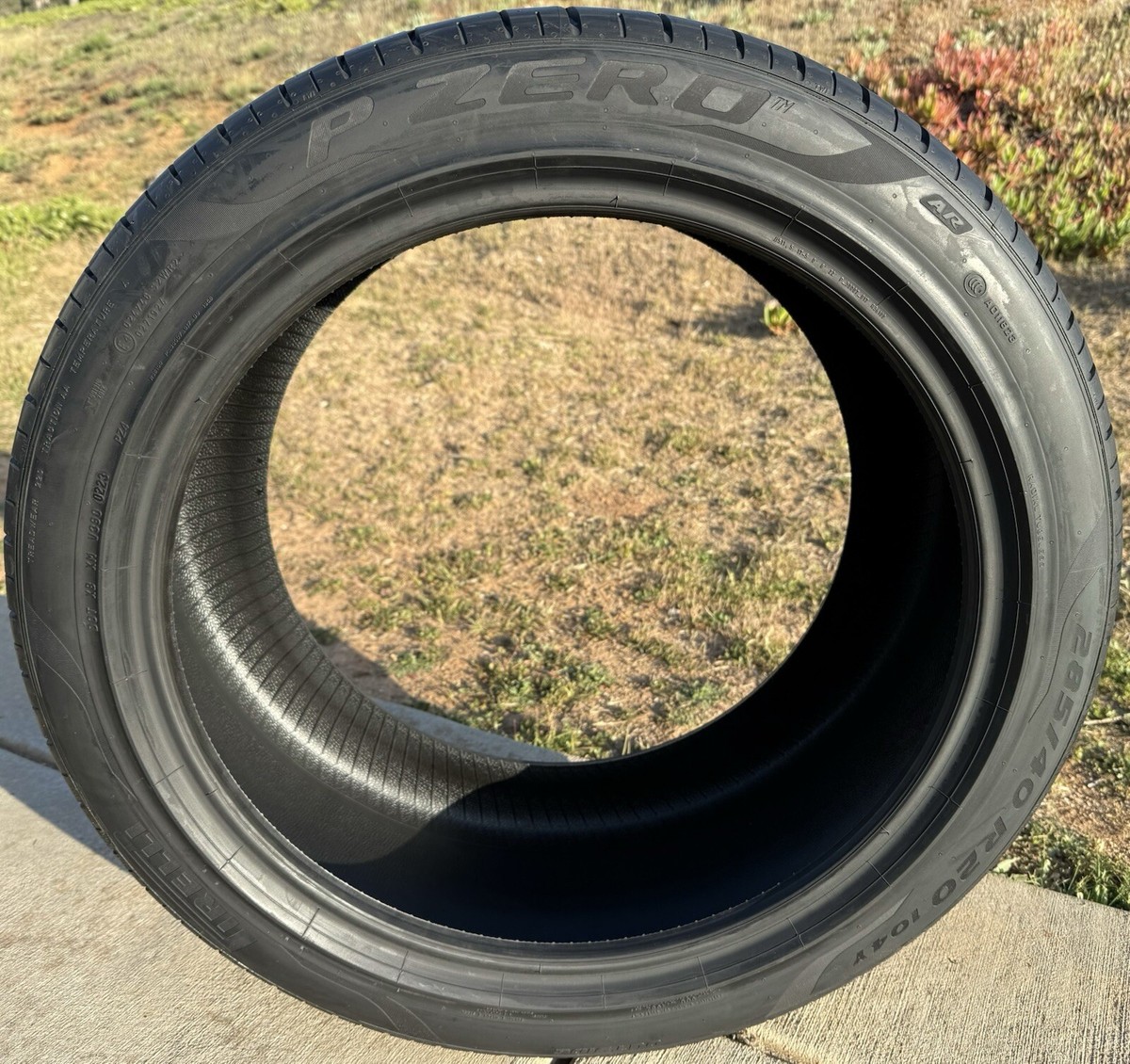 Set of TWO BRAND NEW 285/40R20 104Y Pirelli P Zero PZ4 Sport Tires