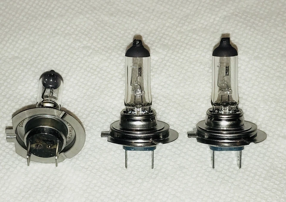 H11 Hallogen Lamps - Mercedes Benz - Bmw Universal Fit (Combined Shipping) - Image 4 of 4