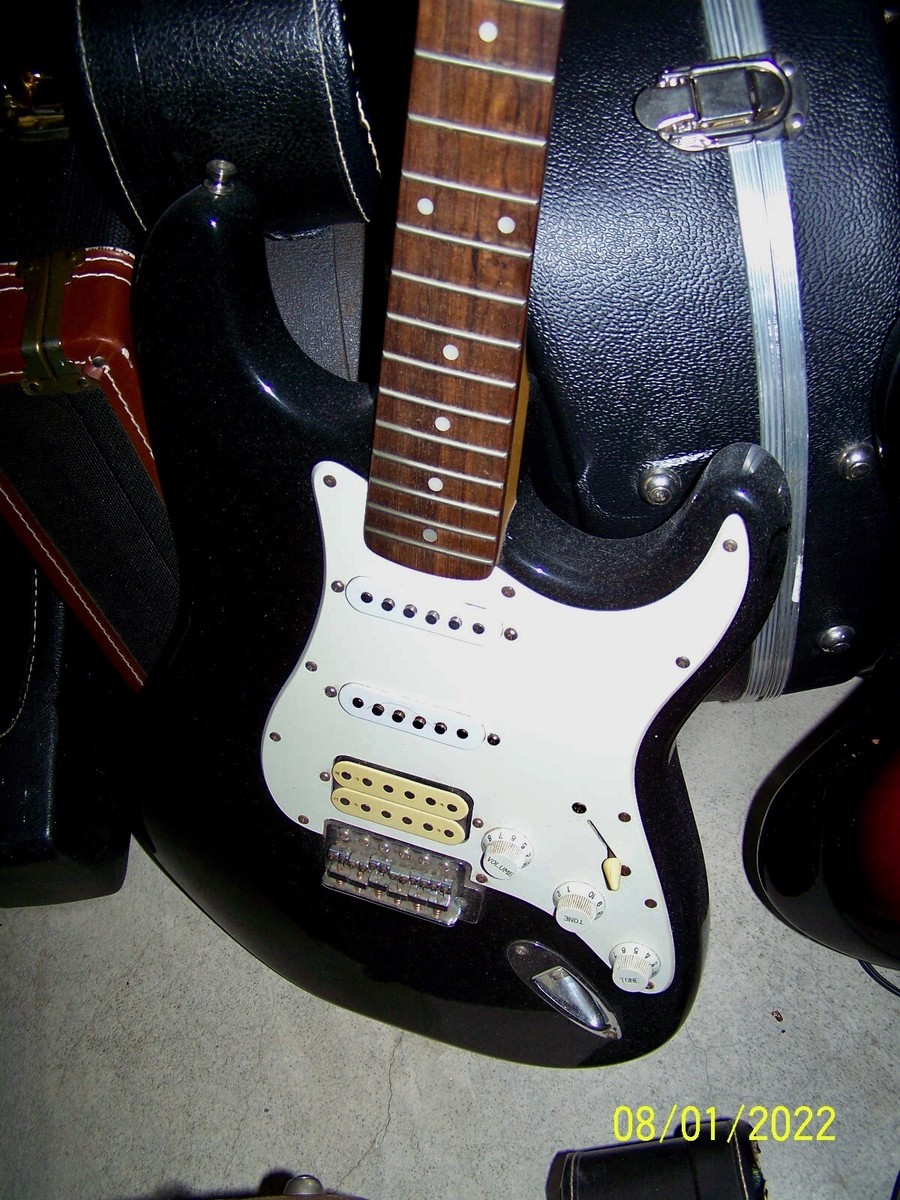 2005 Squier Affinity HSS Stratocaster w/Gig Bag | eBay