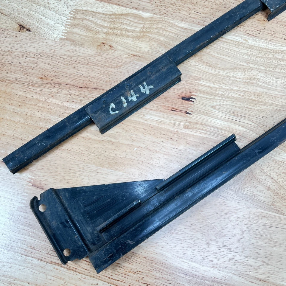 Window Channel 1937 Plymouth Deluxe 37 Dodge DeSoto Chrysler COACH 746614 746615 - Imagem 3 de 4