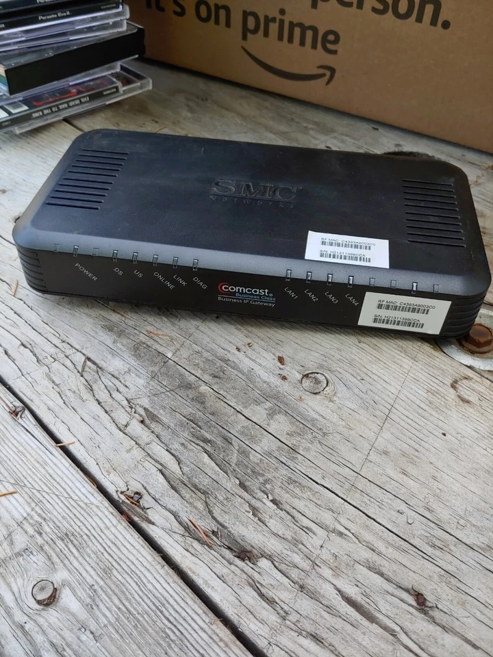 SMC Network COMCAST Business Class Business IP Gateway Model: SMCD3G-CCR H/W1.01 - Image 2 of 3