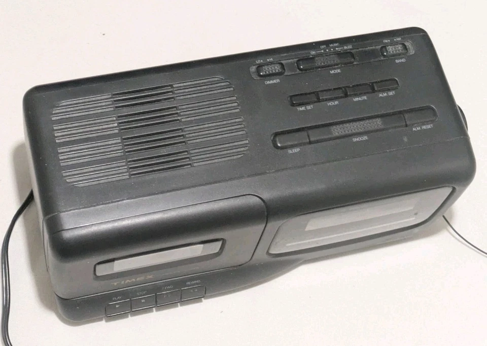 Timex T432B AM/FM Reloj Radio Cassette Reproductor Enchufe o Batería FUNCIONA LNC Foto 2 de 4