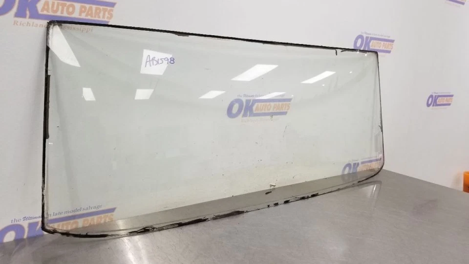 65 PONTIAC GTO 2 DOOR HARDTOP REAR BACK GLASS WINDOW - Image 4 of 4