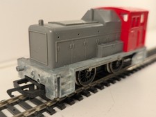 Hornby R799 OO Gauge CEGB 0-4-0 Diesel Shunter – Repainted
