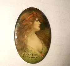 pre-proh FEIGENSPAN'S P.O.C. beer GIRL oval pocket mirror NEW JERSEY