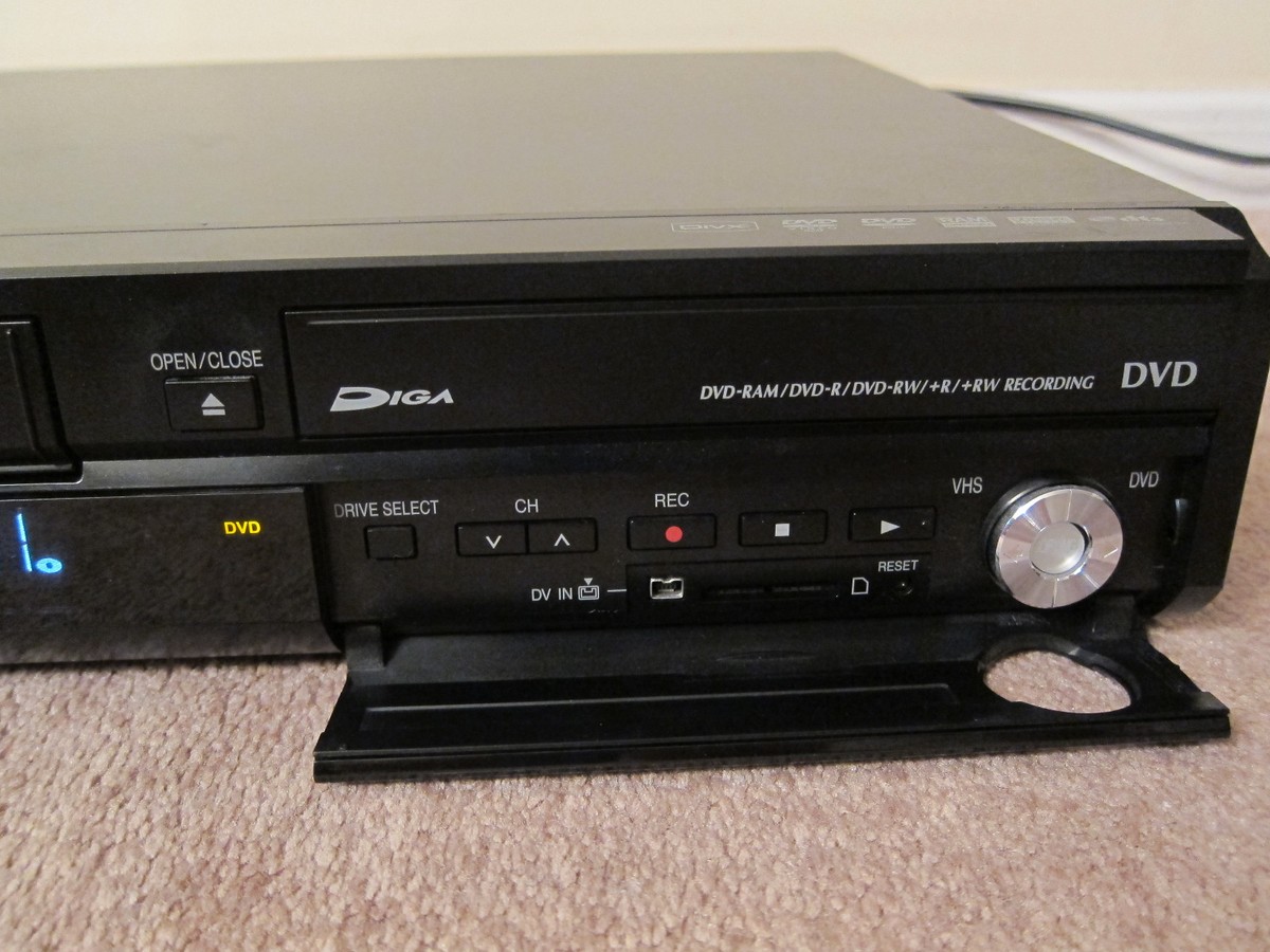 Panasonic DMR-EZ47V VHS/DVD Recorder Player with remote