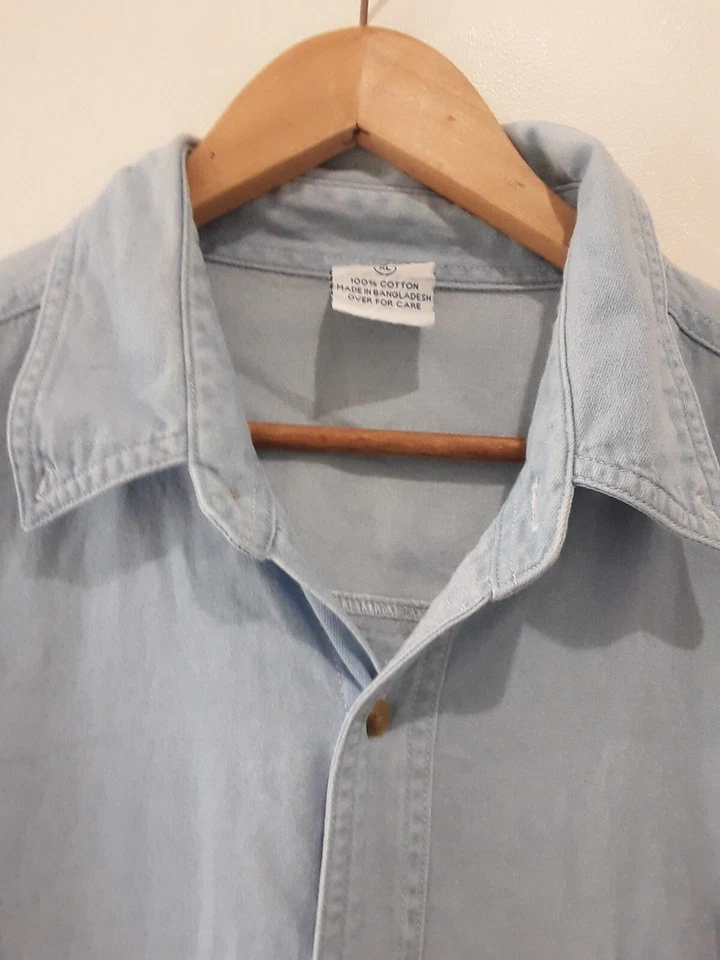 Nutmeg Mills   Shirt Mens Size XL  Blue Denim  Button Up Long Sleeve Logo Pocket - Image 4 of 4