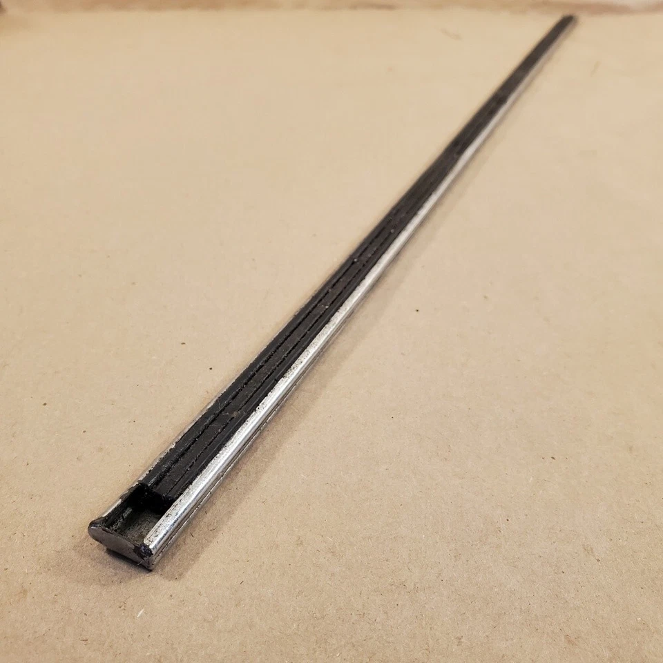 Jaguar XKE E-Type S3 2+2 Bota Individual Retenedor de Riel de Equipaje BD29249 Foto 2 de 4