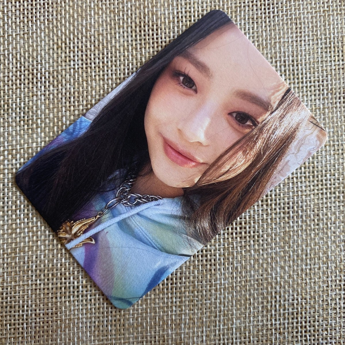 NEWJEANS HANNI #1 [ 1st EP NEWJEANS ] Official Photocard, Bluebook