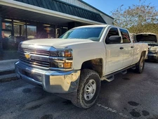2015 Chevrolet Silverado 2500 OEM B and Gooseneck 5th Wheel Hitch