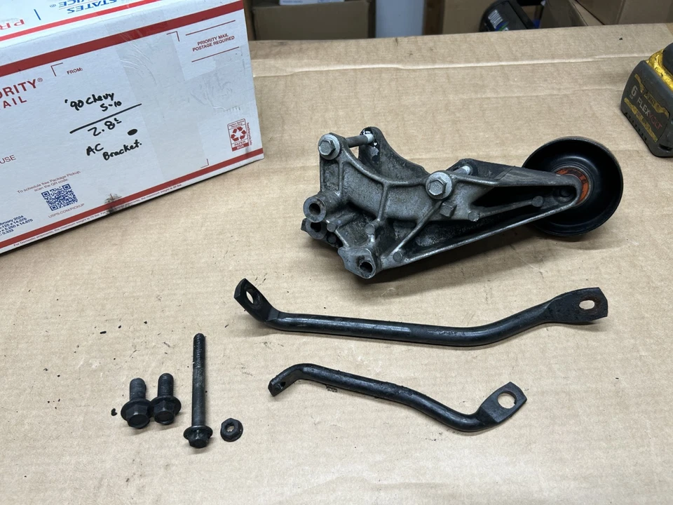 87-93 Chevy S-10 Little Blazer - 2.8L AC AIRE ACONDICIONADO GM SOPORTE 14094130 Foto 3 de 4