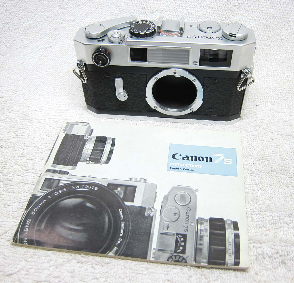 Vintage 1965 CANON 7s 35mm Rangefinder Film Camera Body. Canon's