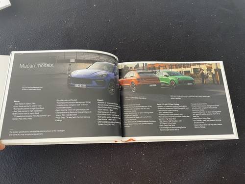 Porsche Macan S & GTS 2022 2023 nuevo con detalle de folleto del paquete catálogo de ventas de Estados Unidos - Imagen 3 de 8