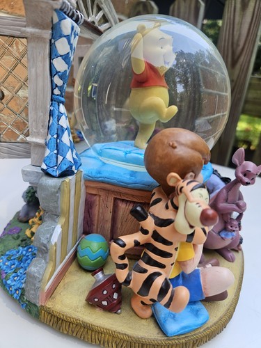 Globo di neve musicale vintage 1964 The Disney Store Winnie The Pooh & Friends - Foto 7 di 20