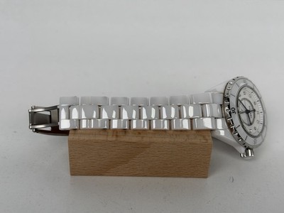 Chanel Watch J12 H1628 White Ceramic Quartz Diamond Hour Markers