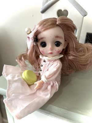 Bemalte Bjd/ob11 Typ Puppe, Künstlerpuppe, handbemalte Sommersprossen Augenbrauen errötet 