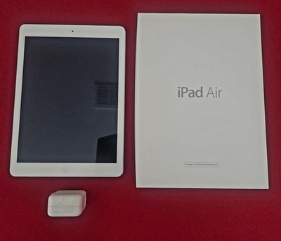 iPad Air A1474 FD789LL/8 32GB Wi Silver Unlocked