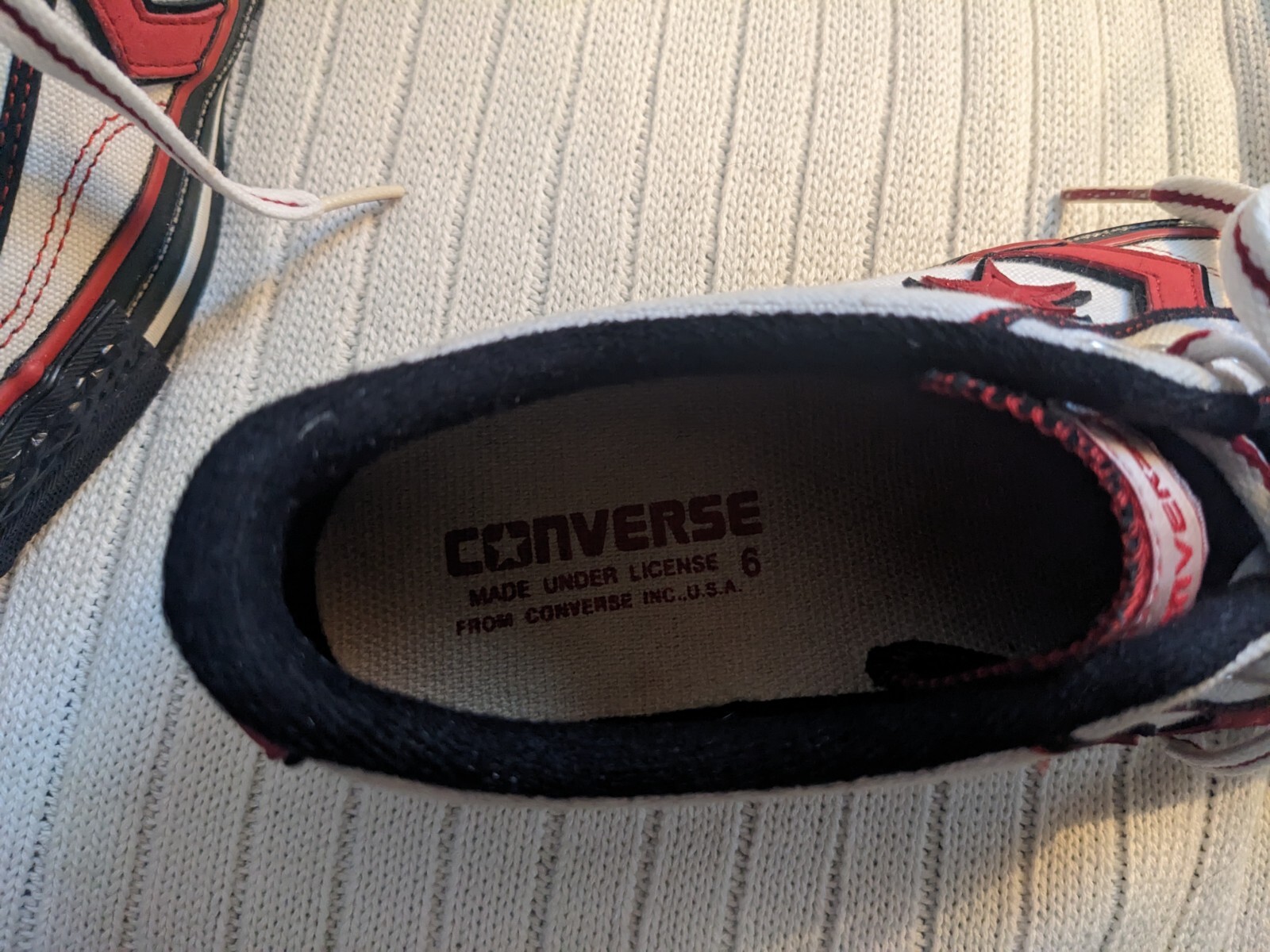 Converse All Star US Men's Size 6 Star Sneakers - image 3