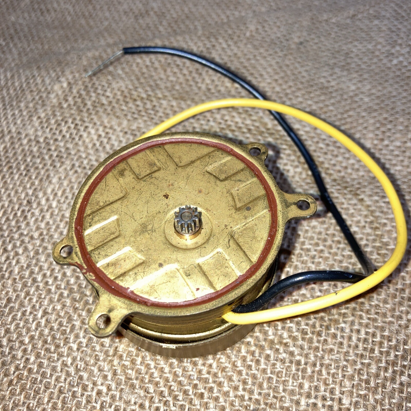 NOS 24V Synchron 1 RPM 3 Watt 24 Volt Electric Clock Motor 44RA12