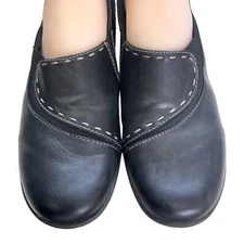 Earth Origins Black Clogs Brown Stitching Comfort Size 6.5