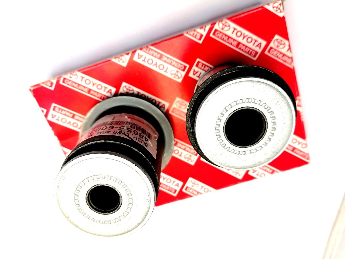 4865560030+4865460030 Toyota LAND CRUISER 120 FRONT+REAR BUSH