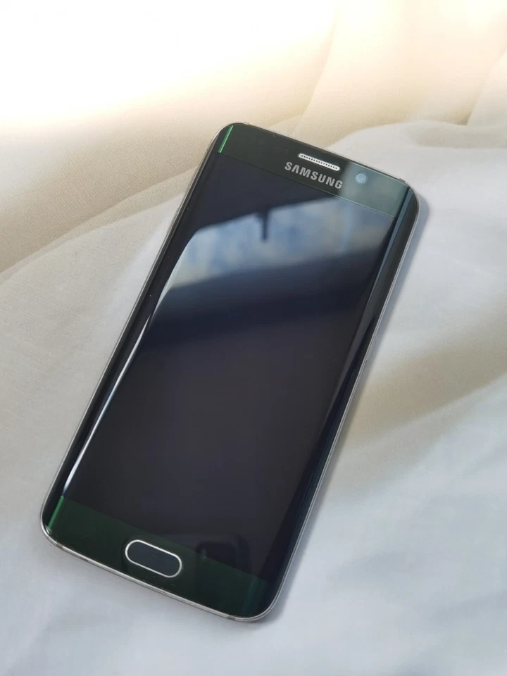 90% Nuevo Samsung Galaxy S6 edge - 3GB RAM + 32GB ROM - Varios Colores (Desbloqueado) Foto 3 de 4
