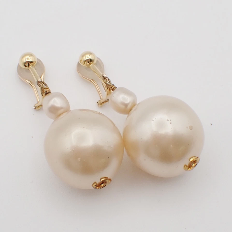 CHANEL CC Logo Imitation Pearl Dangle Drop Earrings Clip-On White GHW 36RF369 - Image 2 of 4