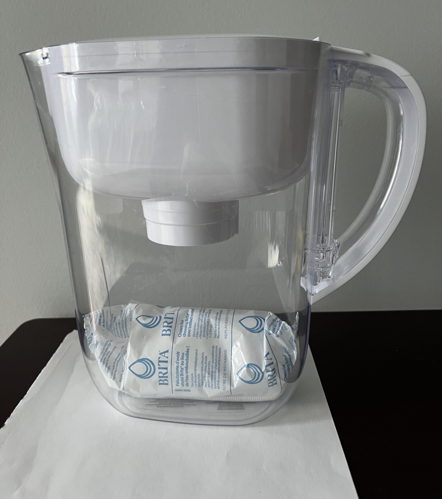 Brita Metro Water Filter Pitcher with Smartlight Filter Chan