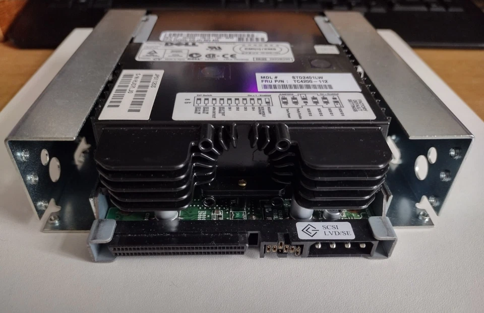Dell STD201LW 05C999 DDS-4 DAT SCSI 68-Pin TC4200-112 *TESTED / WORKING* - Image 2 of 4