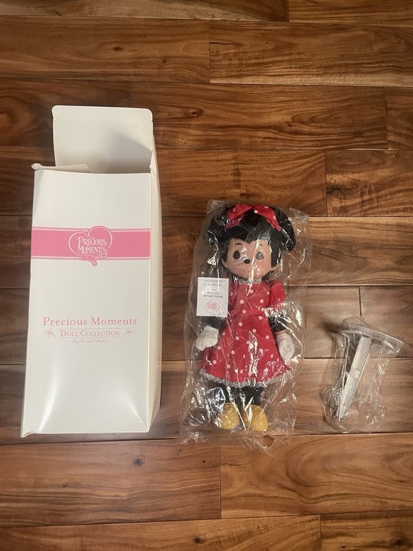 Minnie Mouse Fur-Ever Precious Moments Doll New-Sealed