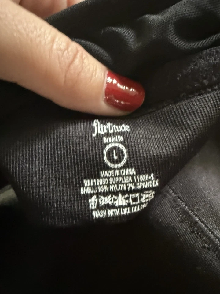 Conjunto de sujetador sin tirantes para mujer nude y negro talla grande Foto 4 de 4