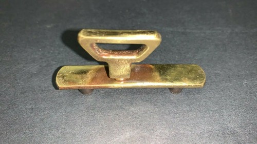 1 einzelner antiker Messing Schrankzug K10250 - Bild 1 von 3