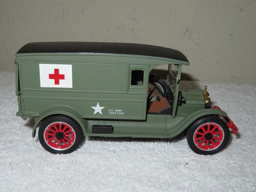 U.S.ARMY 1920 WHITE DELIVERY VAN SIGNATURE 1:32 OPENING HOOD & REAR - Picture 5 of 10