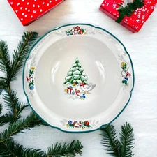 International Table Works China Country Christmas Bowl 9" Round Serving Bowl
