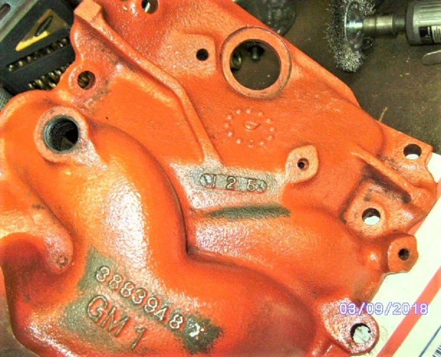 Corvette 396 1965 de construcción temprana con fecha I/2/5 QJET GM original 3883948XGM1 raro 396 Foto 2 de 4