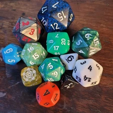 Magic The Gathering Spindown / D&D Die Dice Lot of 12 D20 D4 D8