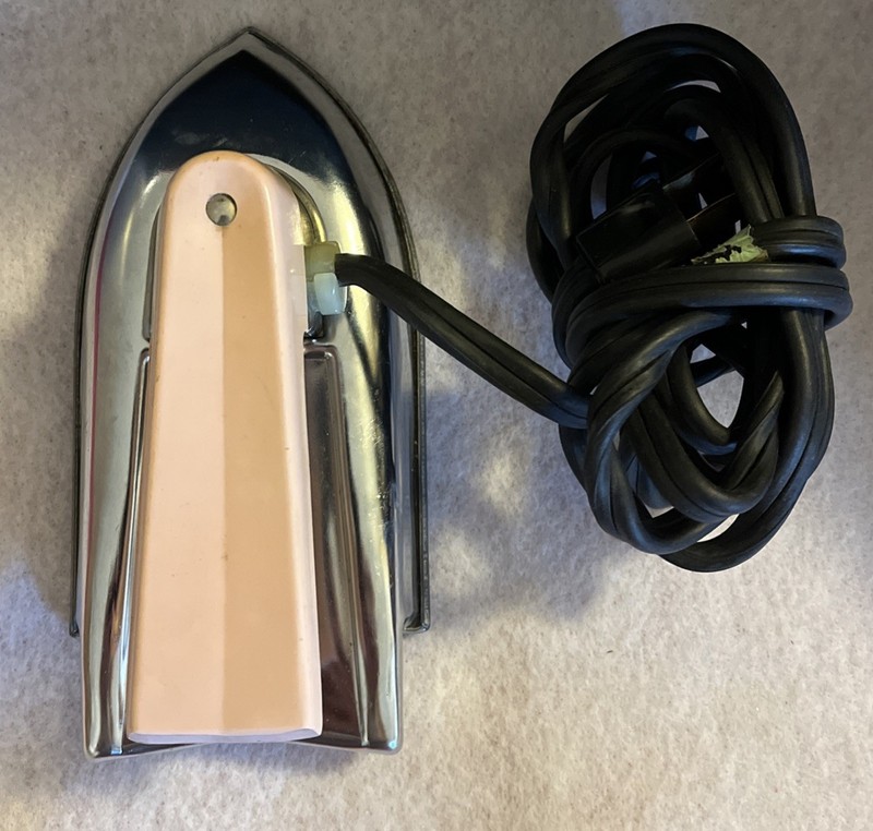 Antique VTG. Small Travel Iron Working Bakelite Handle Nassau Products Corp. NY