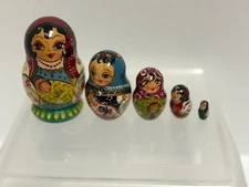 SIGNED Nesting Dolls Matryoshka Russian Hand-Painted Petite Set of 5 (#18)