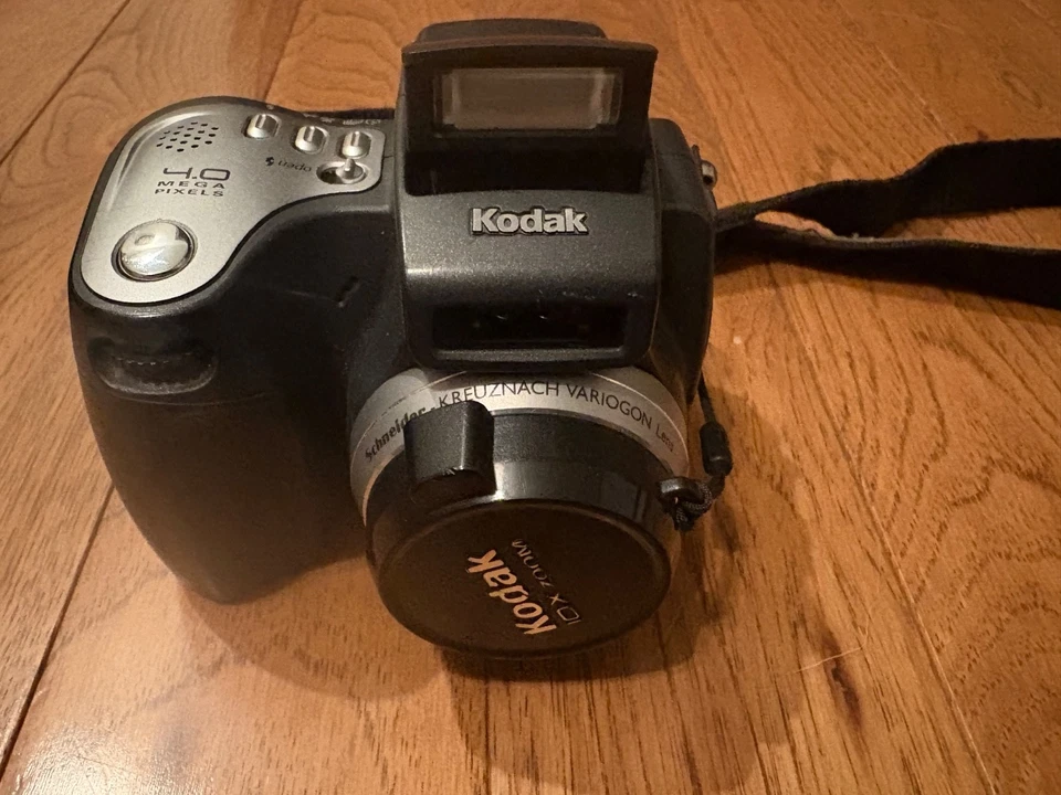 Kodak EasyShare DX6490 4.0MP 10X LCD Digital Camera Black - Image 4 of 4