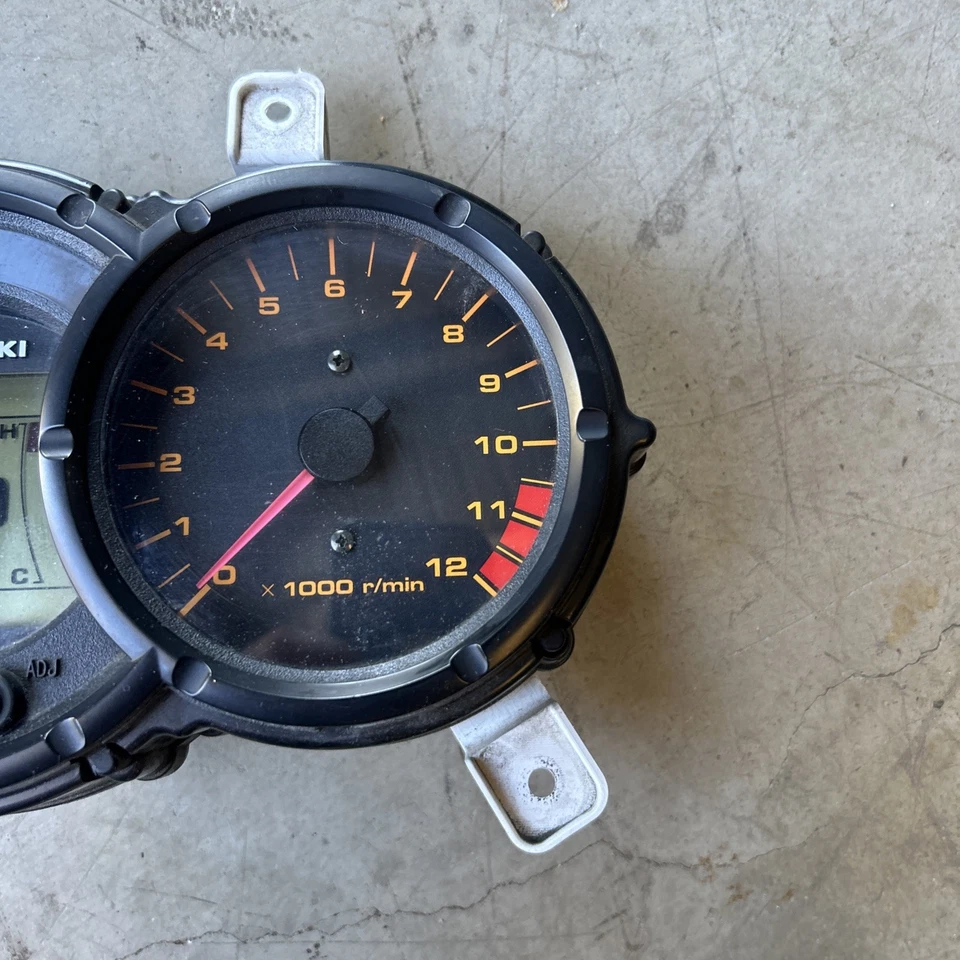 Cuadro de instrumentos medidor velocímetro Suzuki VSTROM 650 DL650 2004-2006 Foto 4 de 4