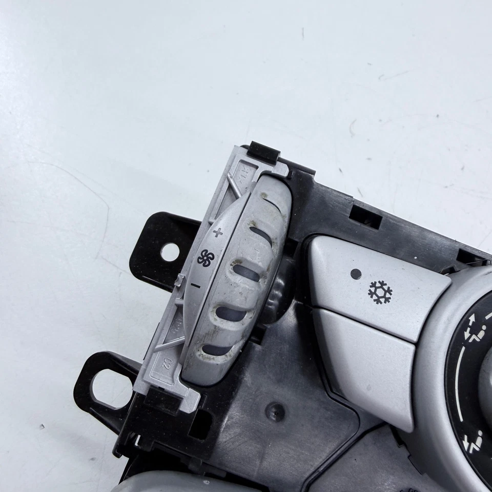 MINI ONE R56 HEATER CONTROL HEATING SWITCH PANEL A/C WINDOW DOOR LOCK FOG 06-10 - Image 2 of 4