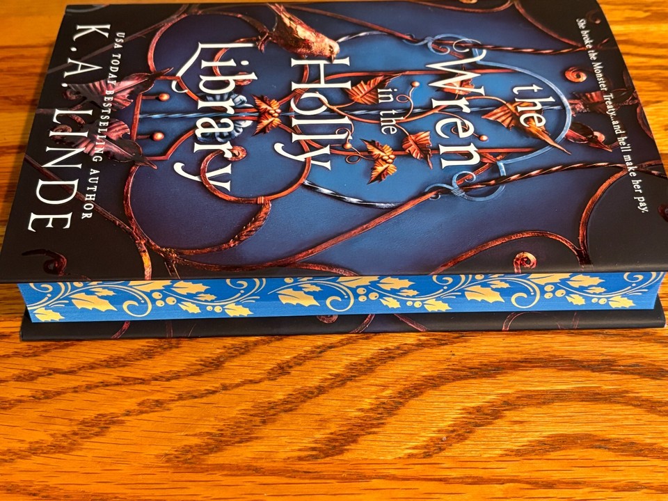 THE WREN IN THE HOLLY LIBRARY K. A. Linde Deluxe First Edition