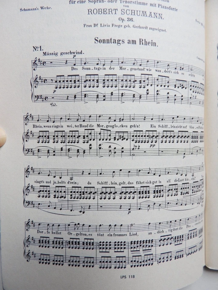 Schumann - Lieder (Songs) Volume 111 - 1840-1842 Lea Pocket Scores No 118 - Image 3 of 3